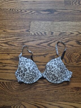 NWOT Floral Black and White Push-Up Bra